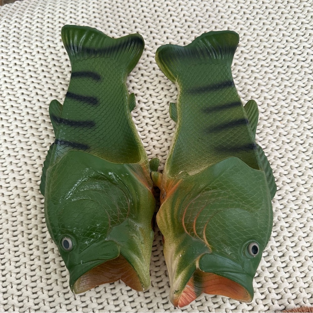 SOLD Fish Flops